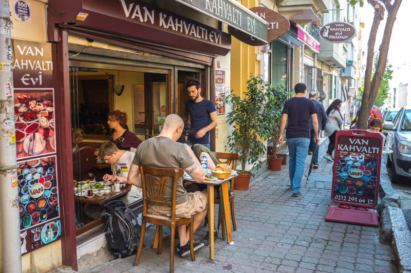 “where to eat in istanbul food guide