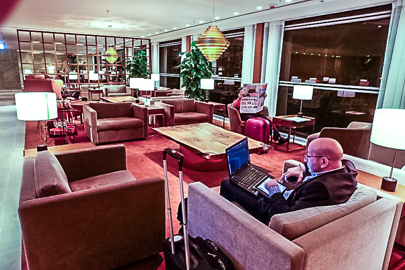 cathay pacific lounge experience