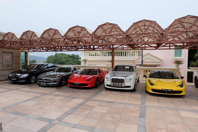 Macau - Old Quarter - Dragon Villa Cars
