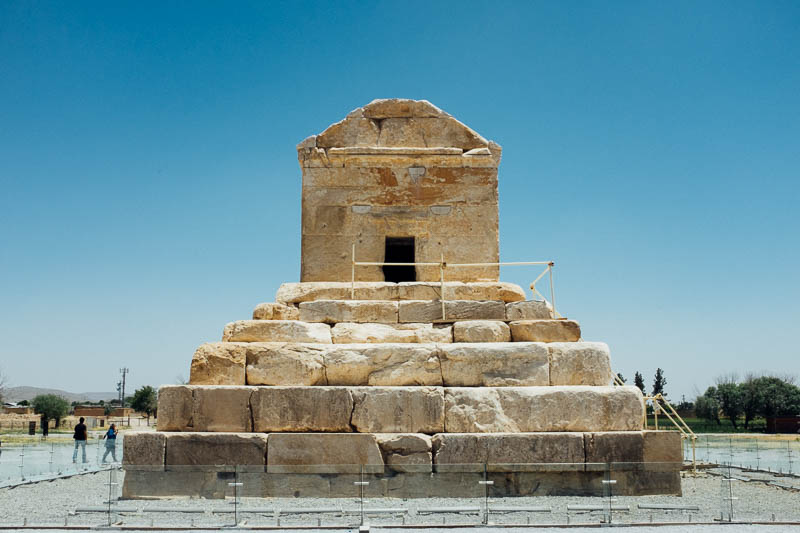 tomb of cyrus the great