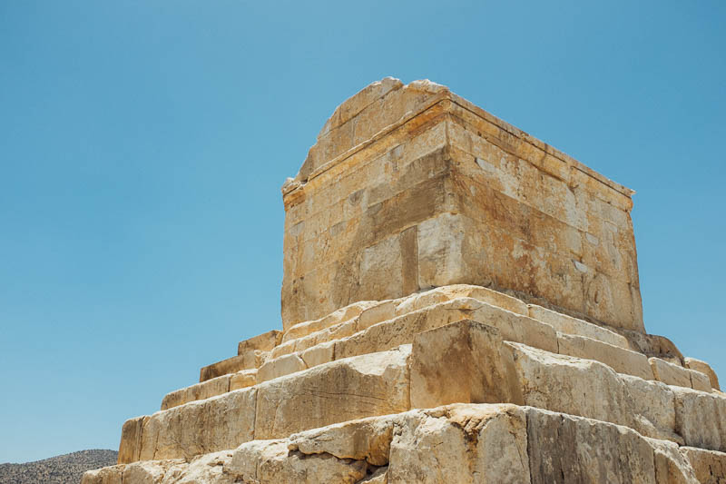 tomb of cyrus the great