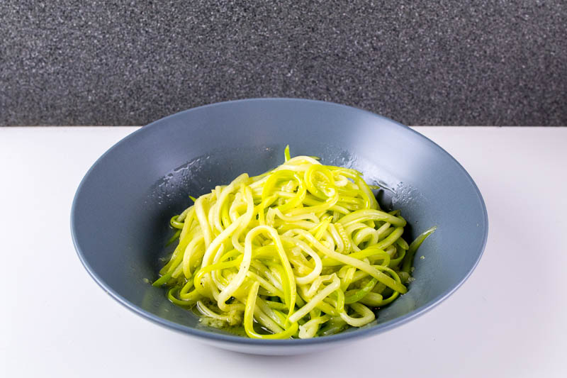 how to make courgette zucchini noodles recipe