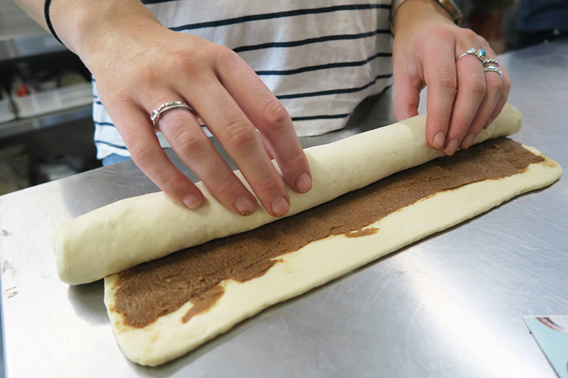 learn how to make a scroll with eat a scroll