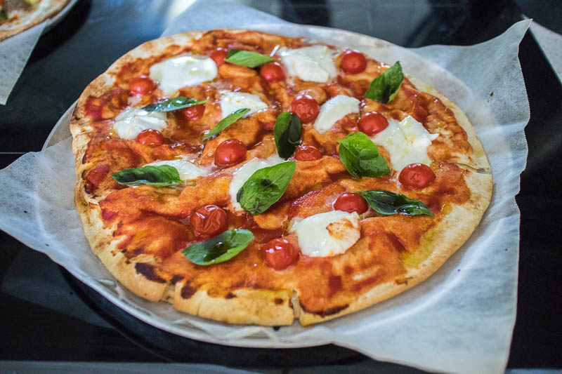 easy pizza margherita recipe