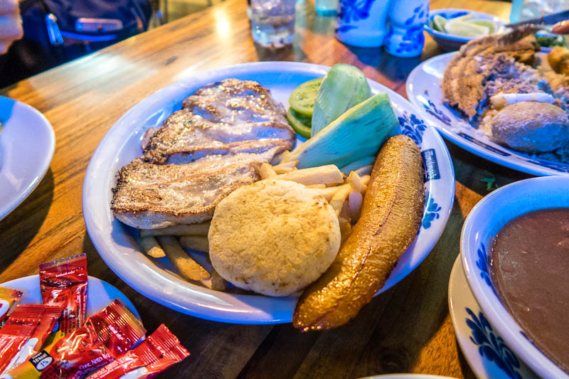 restaurante mondongo's, el poblado