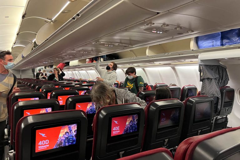 Flying Qantas Economy Class From Sydney To Honolulu