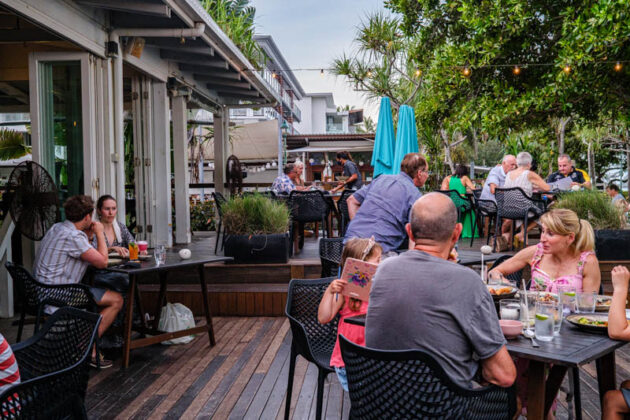 nunu restaurant palm cove