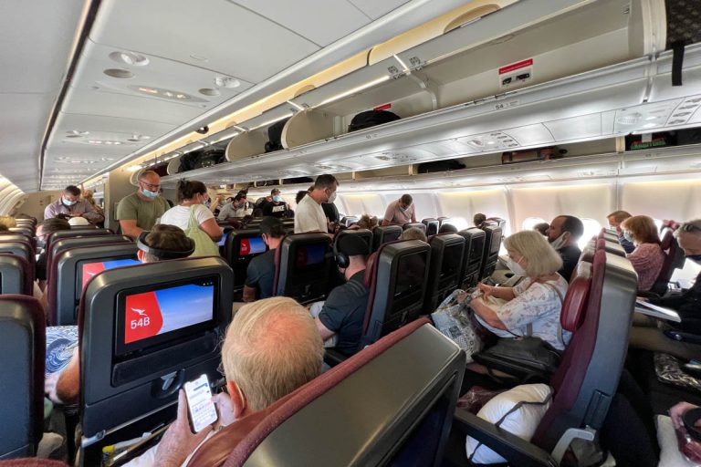 Flying Qantas Economy Class From Honolulu To Sydney