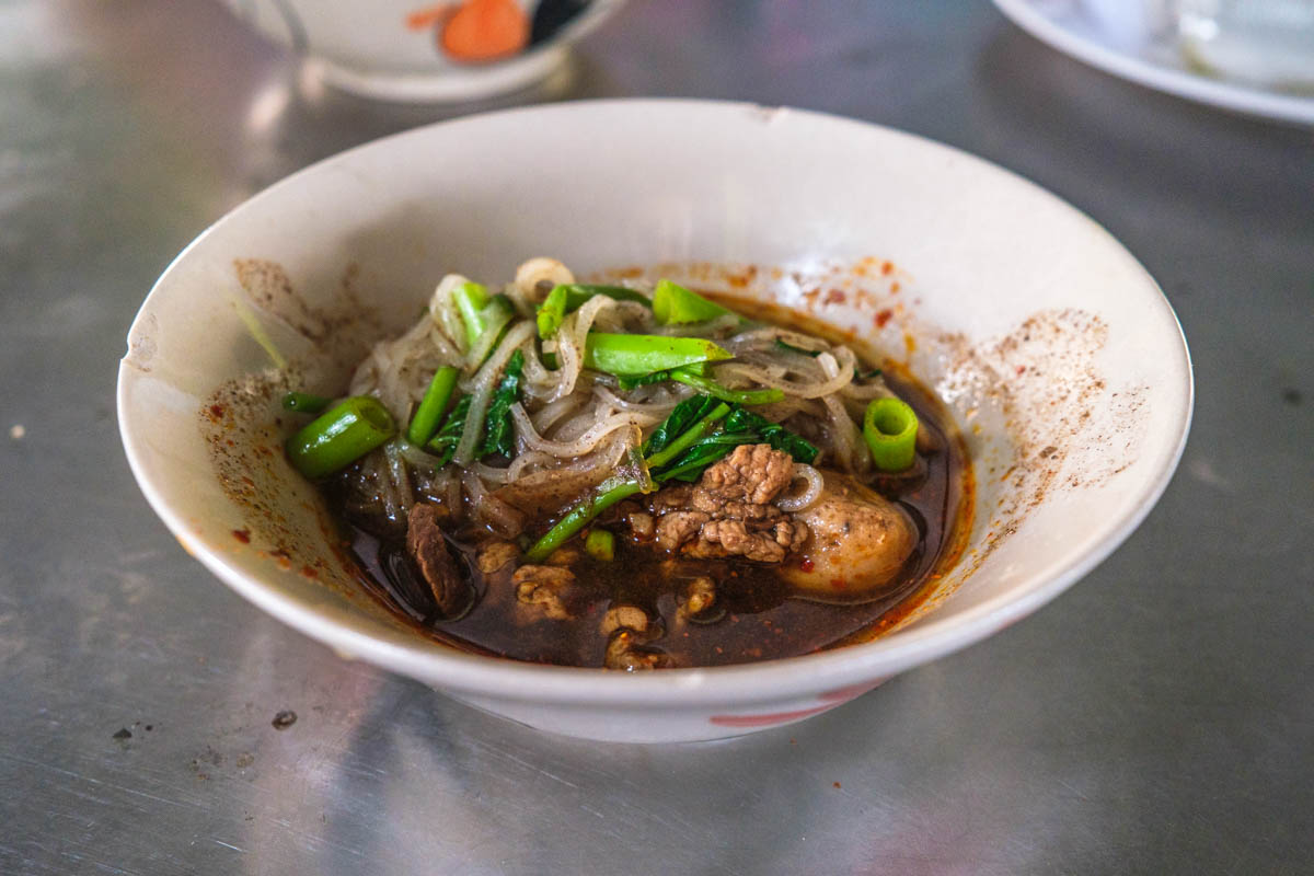 toy kuay teow ruea boat noodles ratchawithi