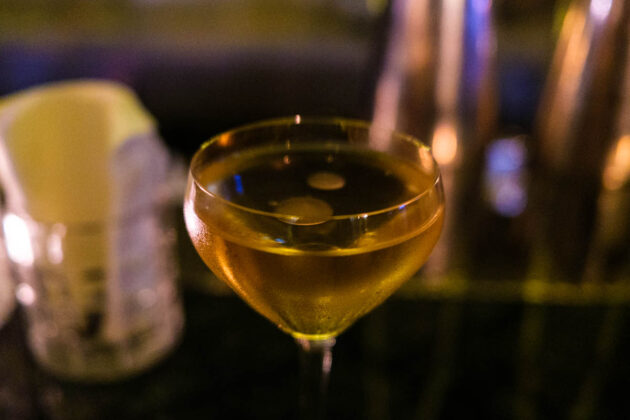 vesper cocktail bar silom