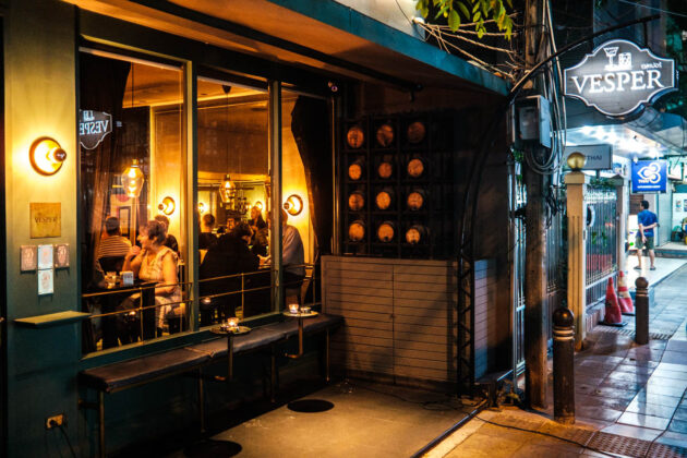 vesper cocktail bar silom