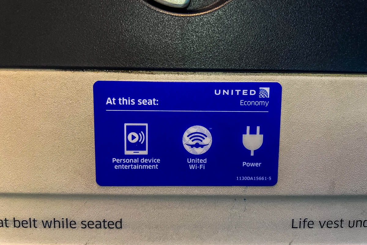 flying united airlines economy class from melbourne to san francisco