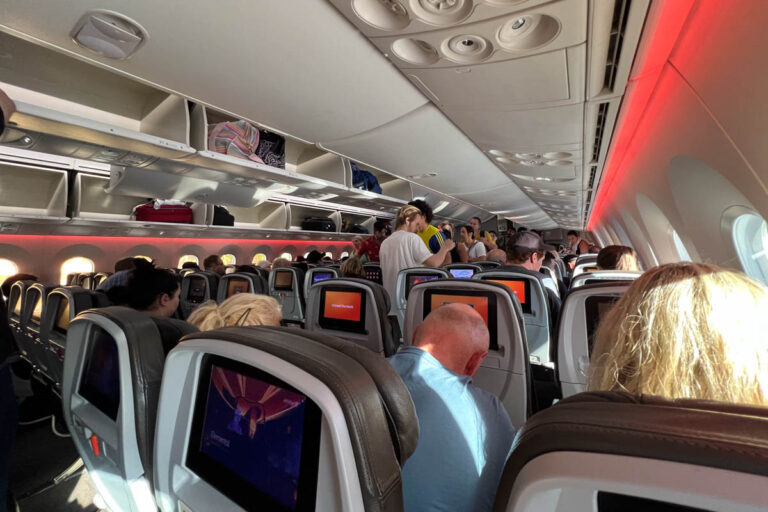 Flying Jetstar Economy Class From Honolulu To Melbourne