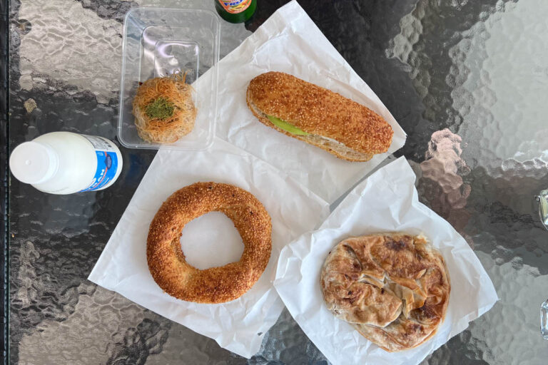 Barry Road Hot Bread & Cake Shop, Campbellfield