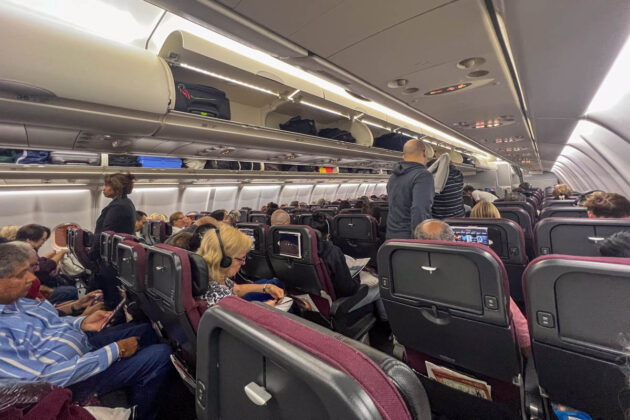 flying qantas economy class from singapore to melbourne