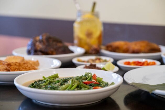 waroeng ss spesial sambal carlton