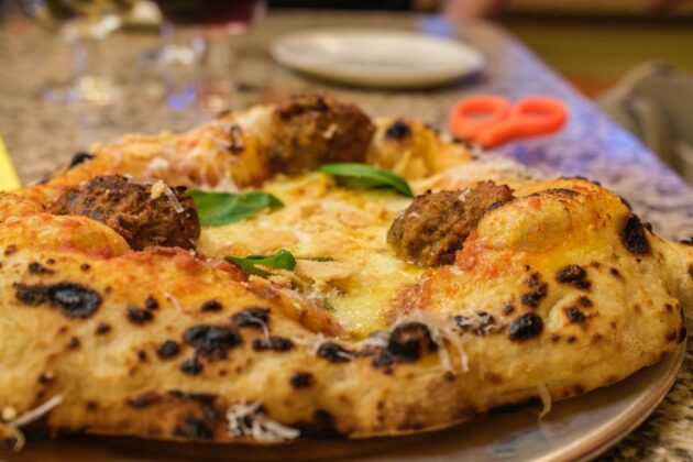 garfield pizzeria carlton