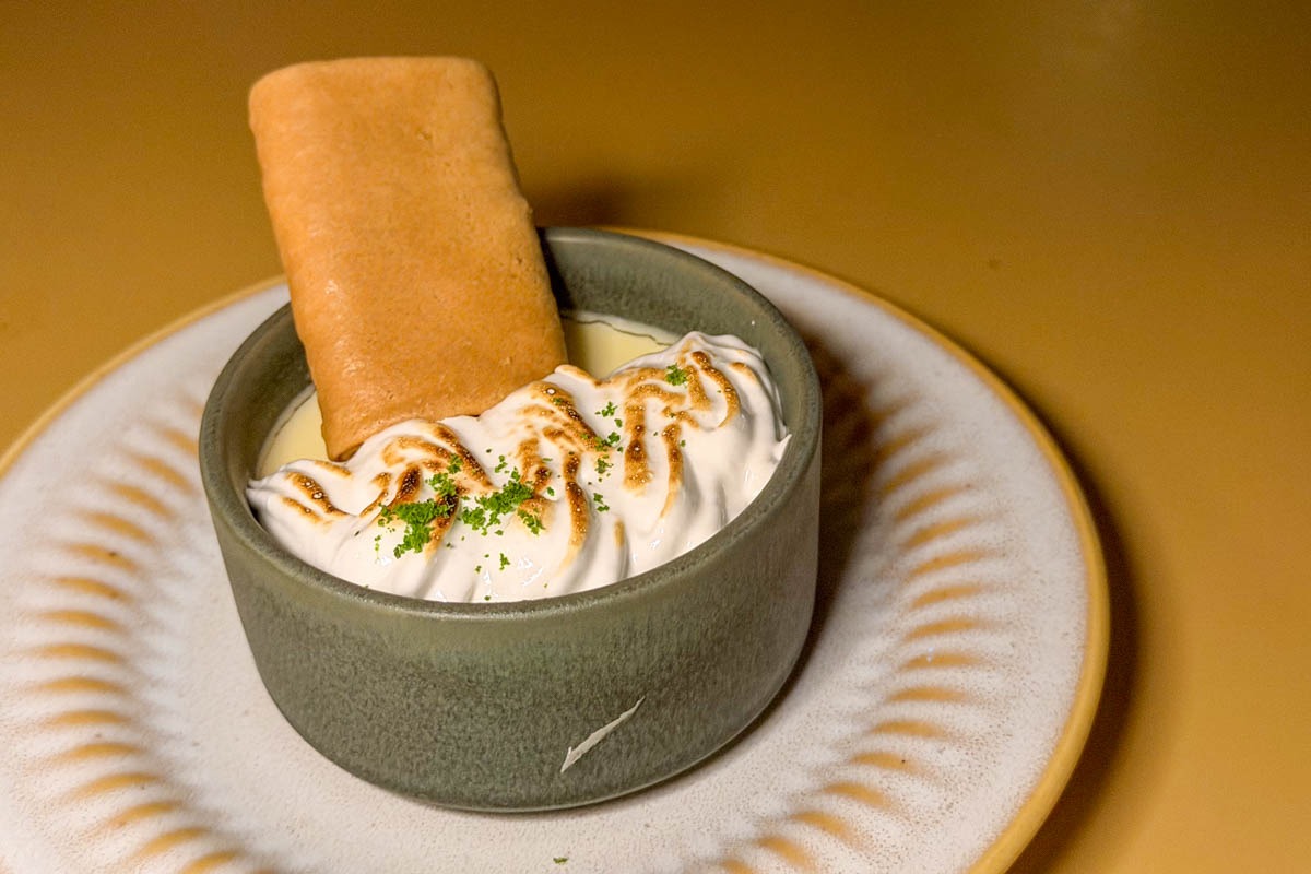 yuzu kaffir lime meringue at past/port dining at the waterside hotel