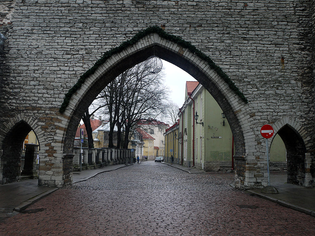 tallinn medieval old town